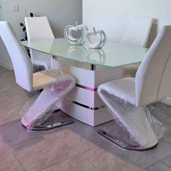 ALL WHITE CHAIRS 🪑 😍💖