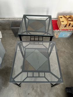 Set of 2 Side Tables