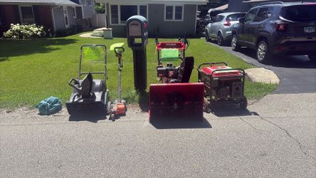 Bundles snow machine 28  craftsman 9.0 28 electric starter plus generator with  2 120 plug pluswolts  king craft  plus yard machine  3.5 hp 98 cc 21 c