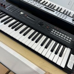 Yamaha 49 Key Synthesizer Piano New