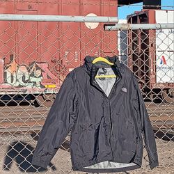 The North Face "Resolve" Mountain Jacket Nylon Hyvent T251 T651 AR9T