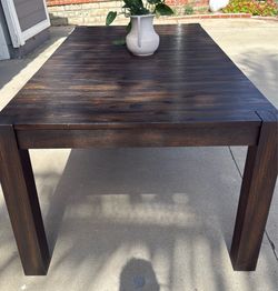 Acacia Wood  extendable dining table