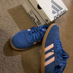 Adidas Size 7.5 women