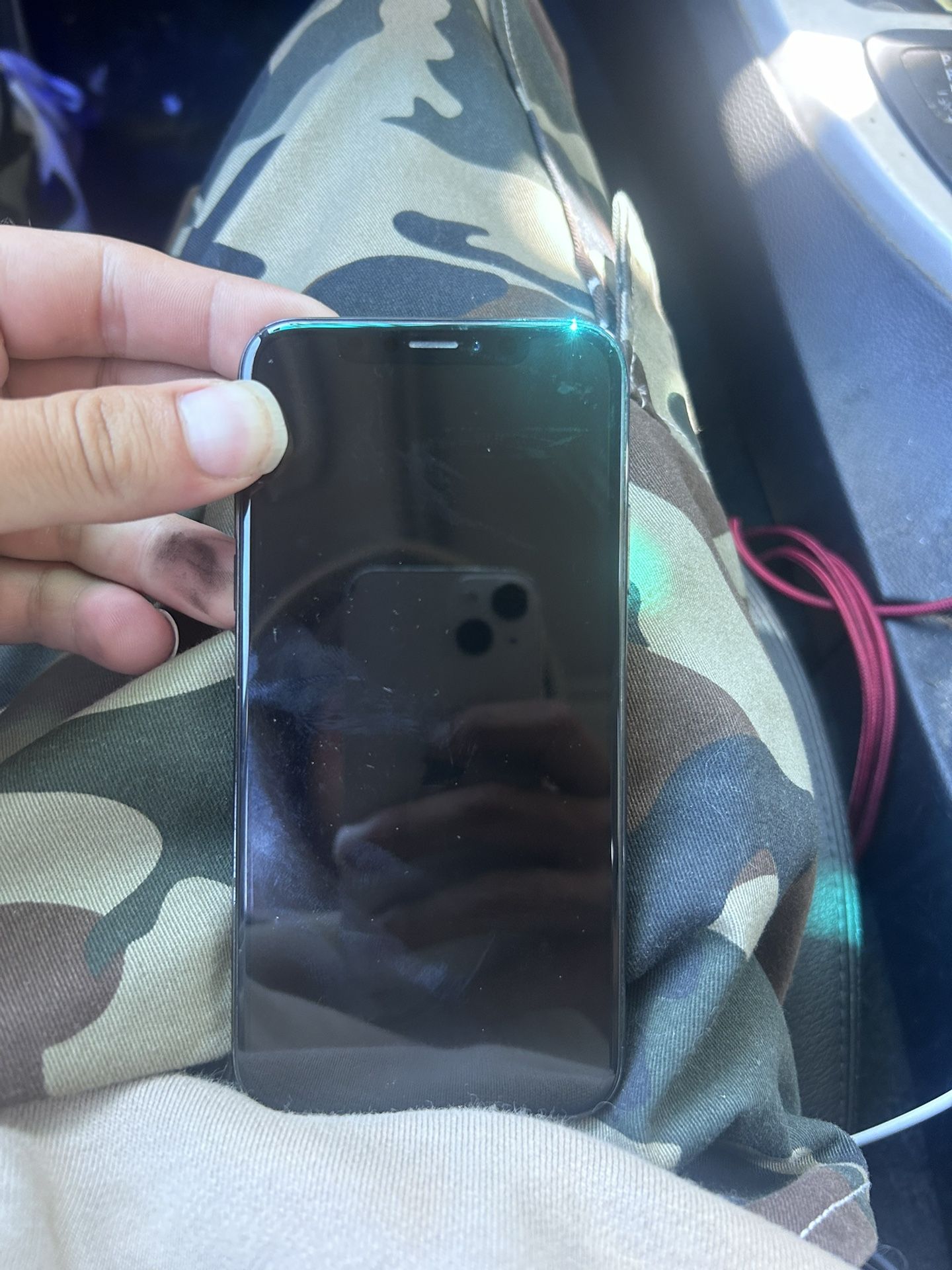 iPhone XS – iCloud Locked – For Parts / Repair Only. Will not activate. Selling as-is.