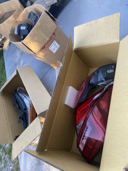 2020 Camry Headlight & C-class Benz door mirror 