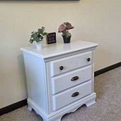 Single Night Stand/ Accent Table