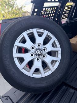 Toyota Tacoma OEM Alloy Wheel