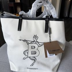 Brand New 🔥Burberry Bag