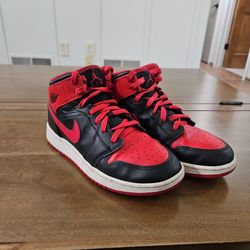 Nike Air Jordan 1 Mid GS Bred Black Gym Red size 5.5Y