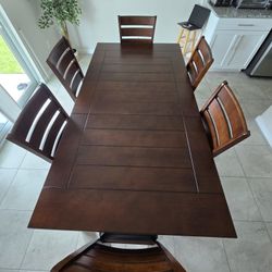Dinning room Table 