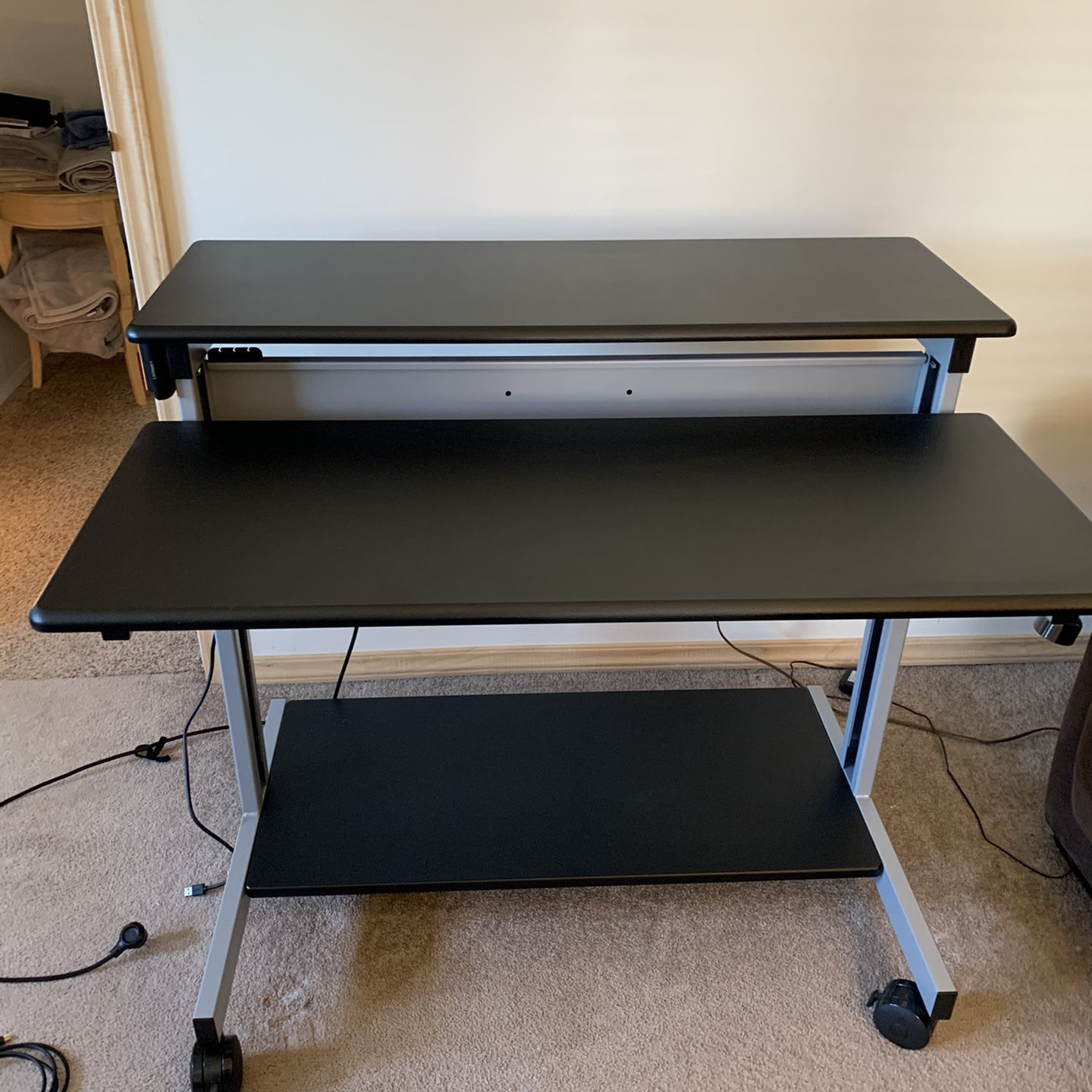 Computer Adjustable Desk Like New