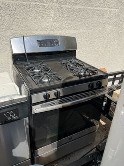 GE Stainless Steel Gas Range Stove