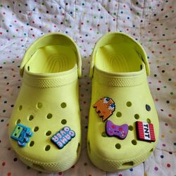 Crocs Classic Clogs Size J1 Boys.