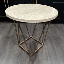 2 End Tables 