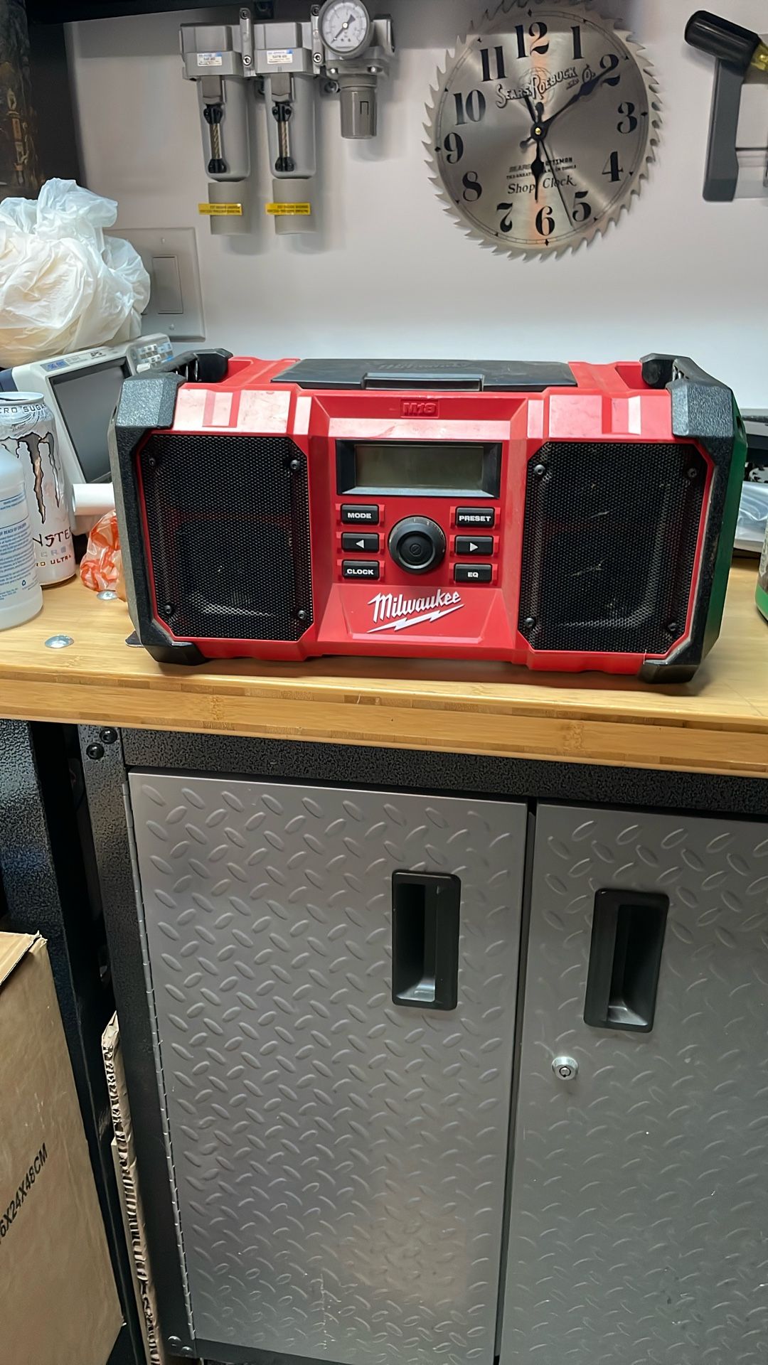 Milwaukee Job site Radio