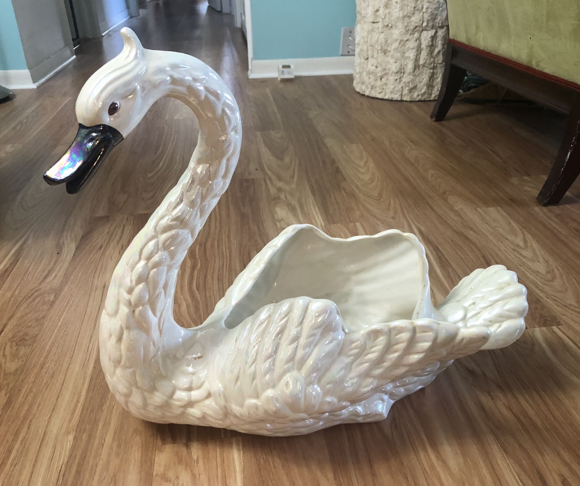 Large Ceramic Swan Planter By Tesoro 1976