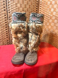 MUK LUKS Women's Faux Fur Knit Winter Cabin Boots - Size 9($38 CASH)