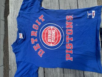 Vintage Detroit Pistons Shirt