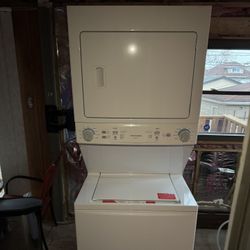 Frigidaire Stackable Washer/Dryer (Electric)