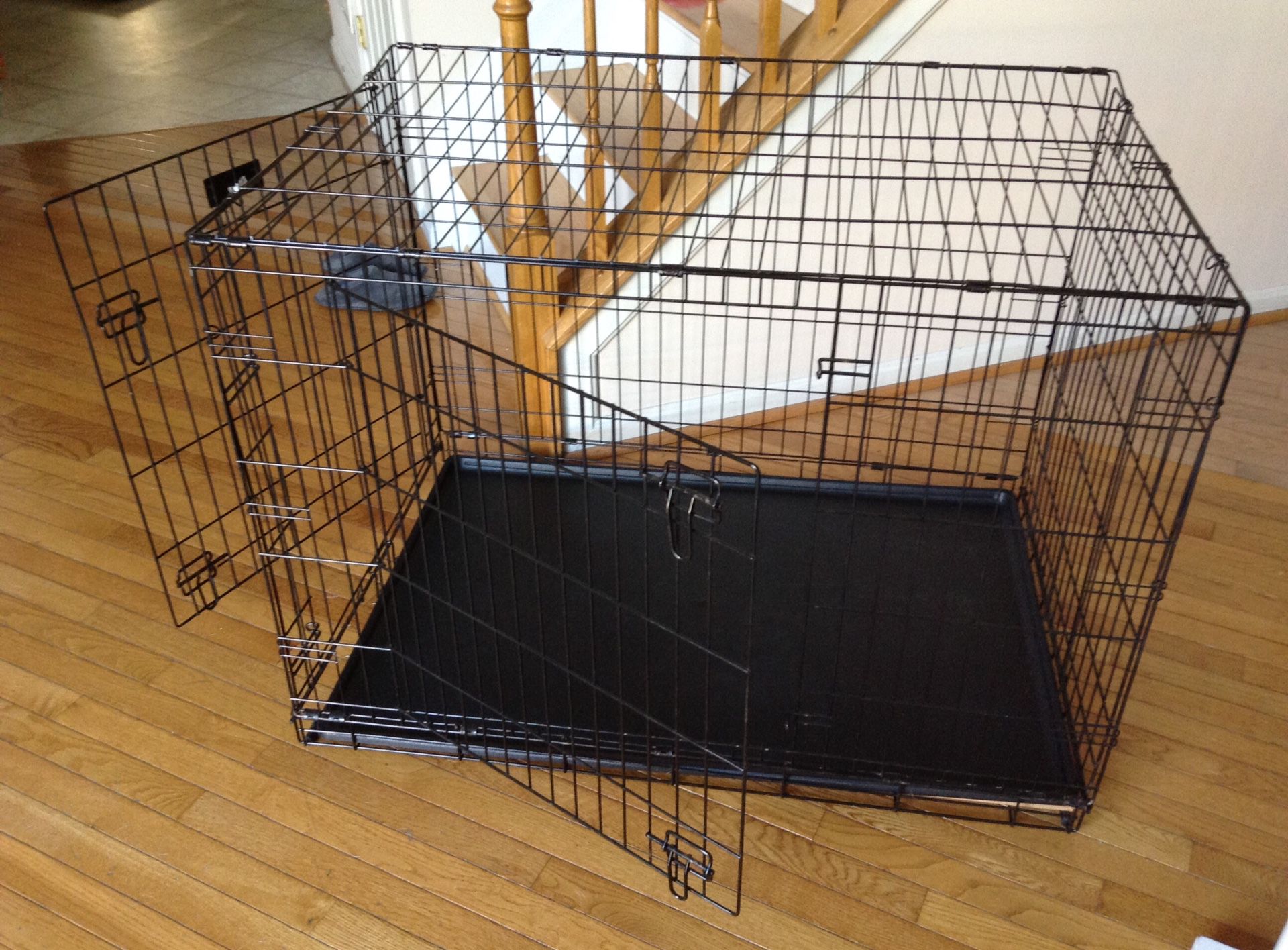 DOG KENNEL/ CRATE / CAGE
