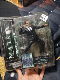 Various collectible toys; prices are shown in the photos.