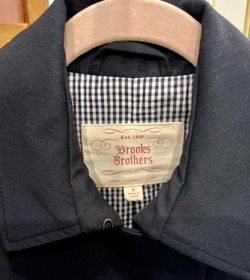 Brooks Brothers NWOT RARE FIND Navy Trench Size 8
