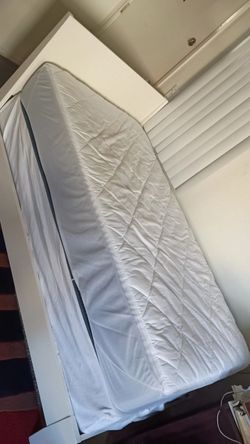 Full set mattress and best stand