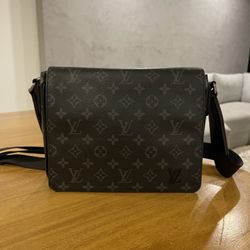 Louis Vuitton District PM Bag