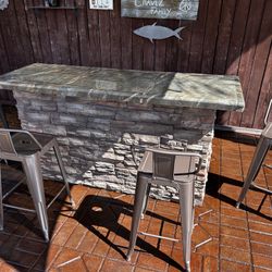 Stone Bar With 4 Stools