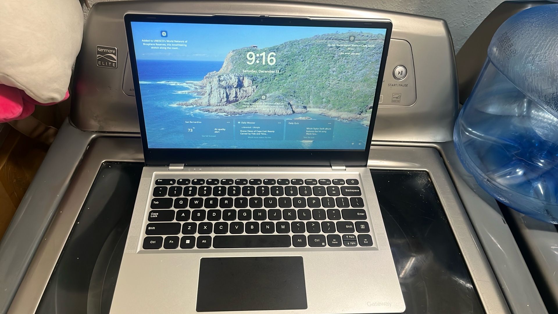 Gateway 17.3" FHD IPS Window Laptop : Gray