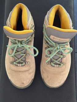 Columbia Women's Newton Ridge Plus Waterproof Amped Hiking Boots