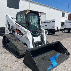 2015 BOBCAT T750 SKID STEER LOADER - Deluxe Panel - Enclosed Cab A/C & Heater