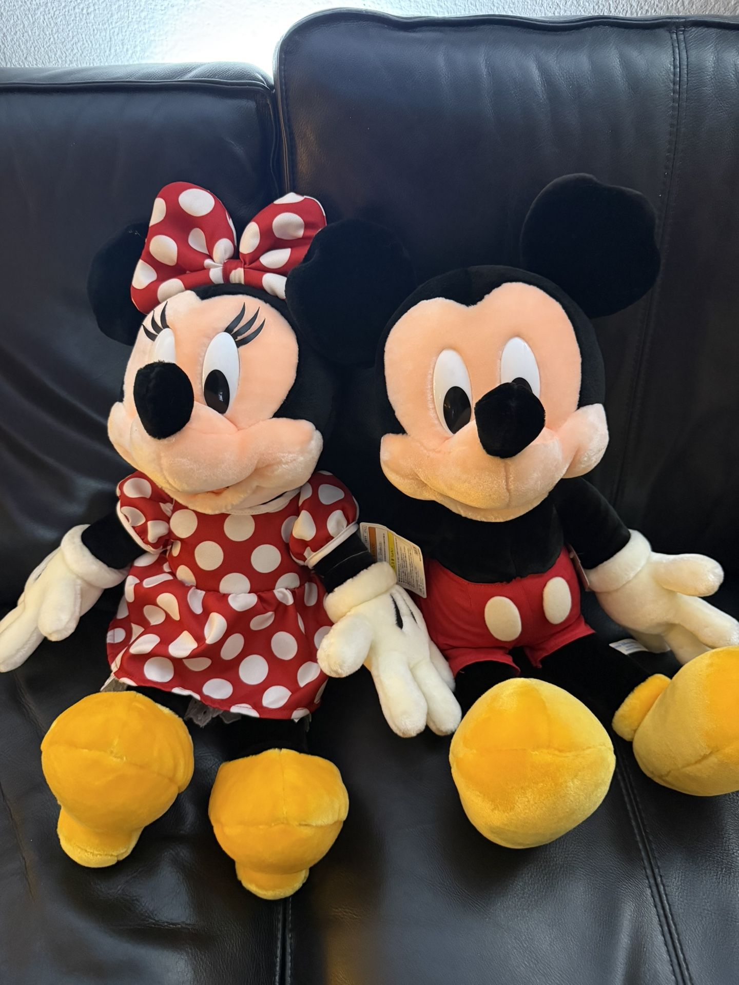 Tokyo Disney Mickey And Minnie Plushies