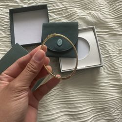 Classic Gold Hinged Bracelet