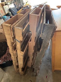 Free pallets and table legs