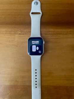 SE 44mm Apple Watch