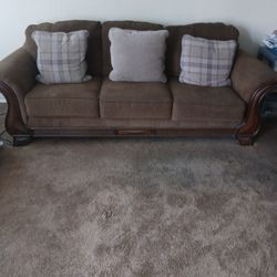 Couch Setting