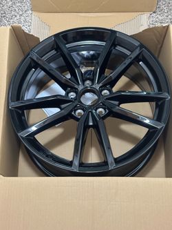 18” Black VW Pretoria Wheel BNIB