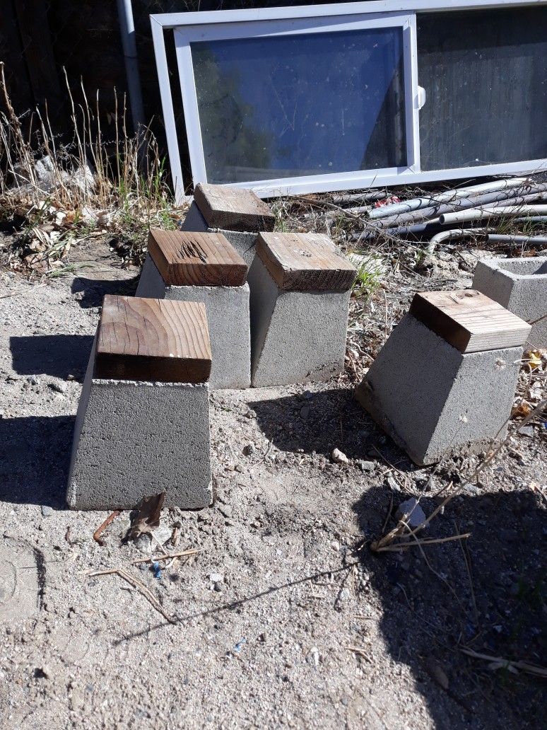 Torres De Concreto Para Levantar Postes $20 Por Los 5