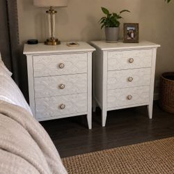 White 3-Drawer Nightstands