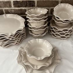 Ambiance Valero Neutral Beige Dinner Service Plates Bowls 26 Piece