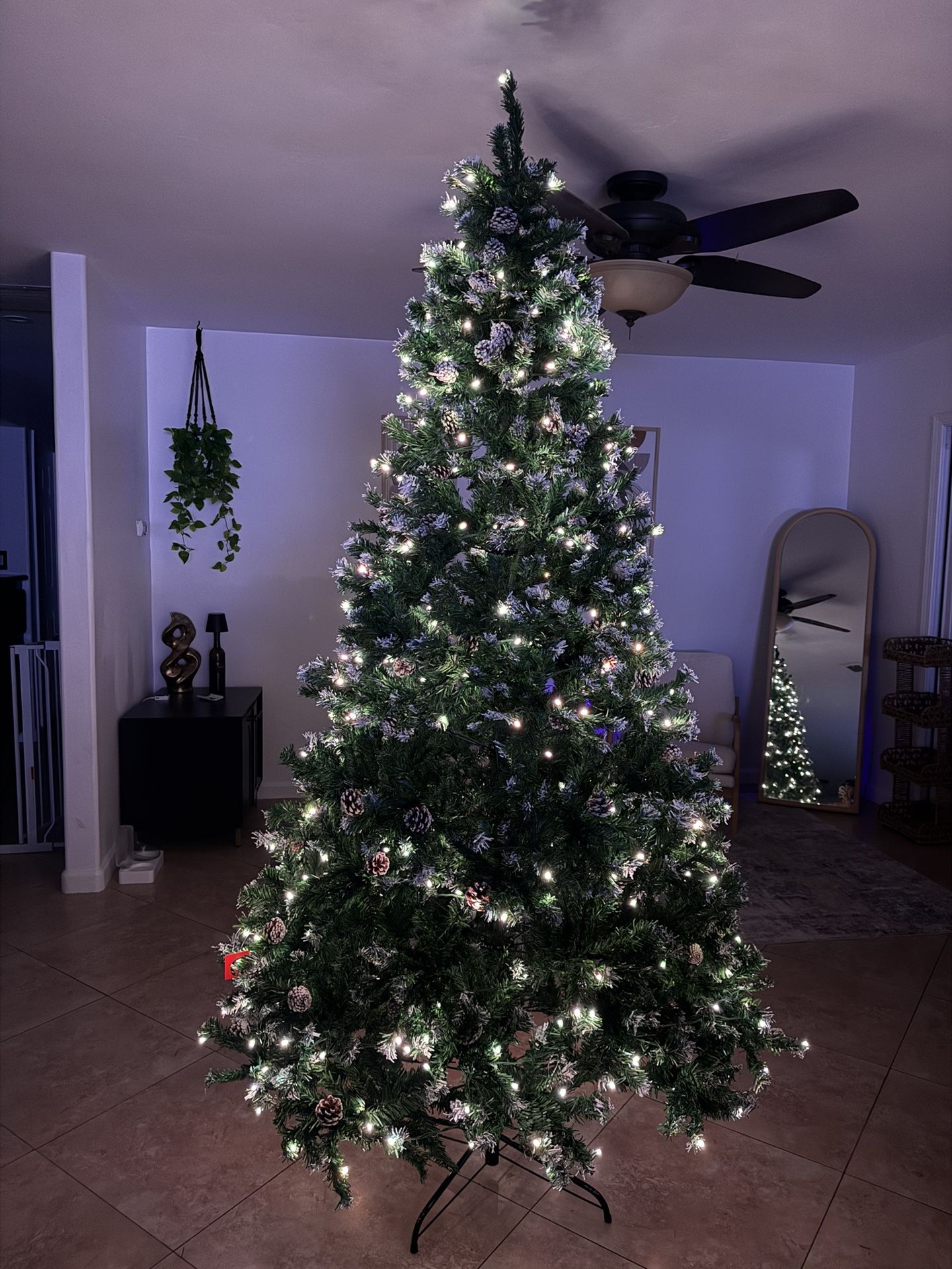 BRAND NEW CHRISTMAS TREE