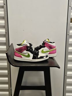 Air Jordan 1 Mid  Cyber Active 2020 Fuschia 