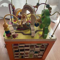 B. Toys Activity Cube: Zany Zoo 