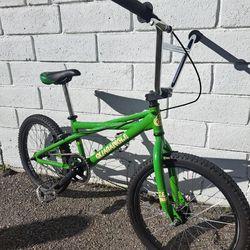 SE Racing  Quadangle 20 Inch Bike