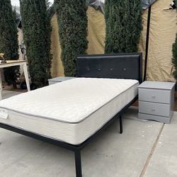 Full Size Platform Bed W/ Mattress & Matching Nightstands!