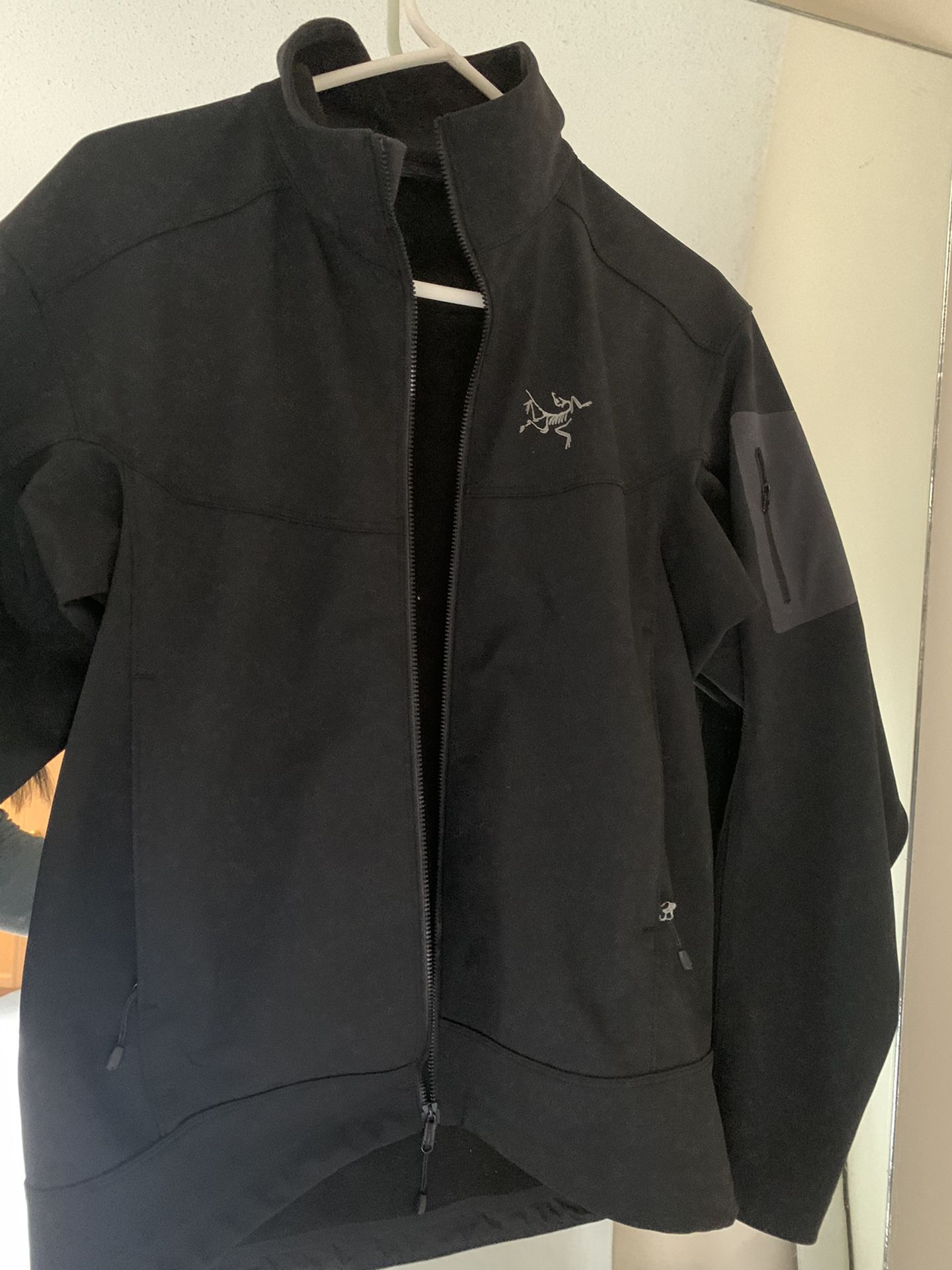 Arc’Teryxs Men’s Jacket Size Small