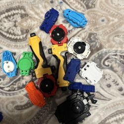 22 Beyblades 