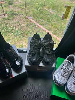 Group of shoes (Read Description)