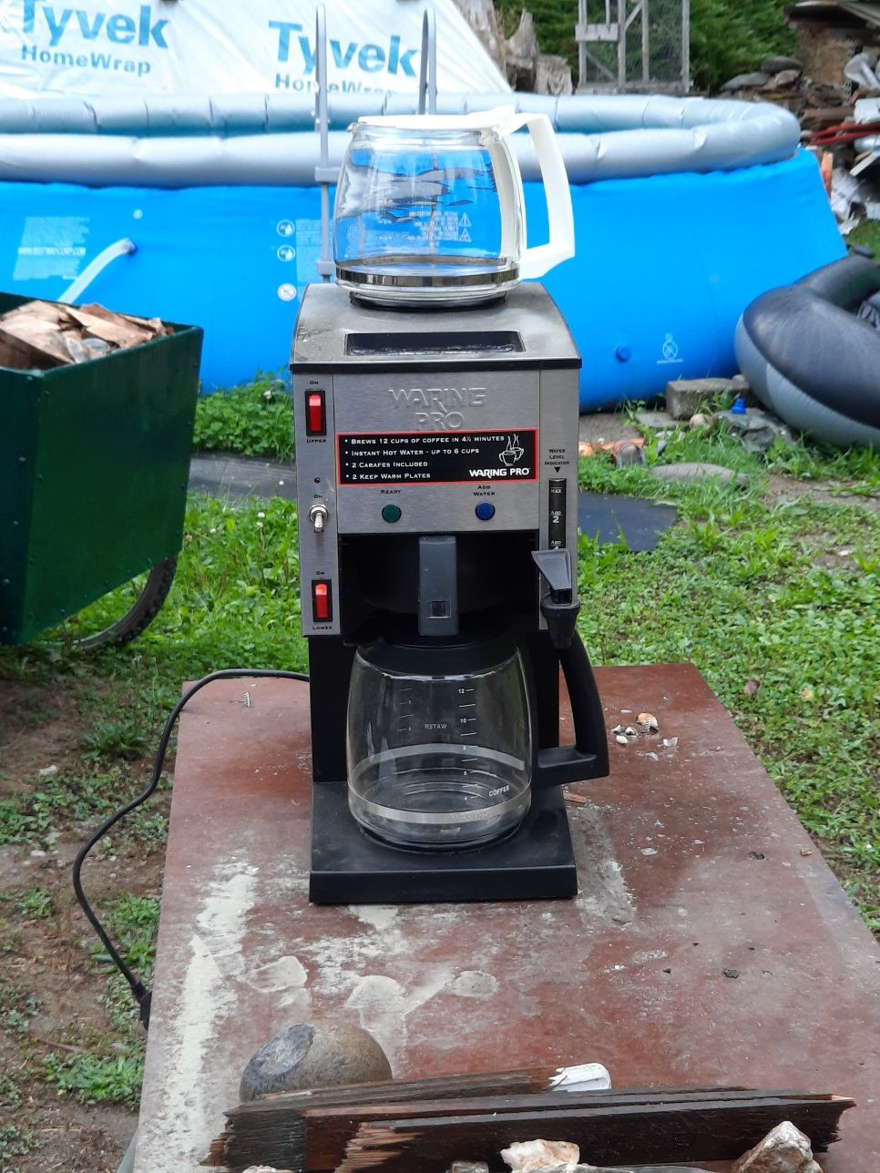 Pro=coffie maker with hot water on demand with 2nd warmer on top
